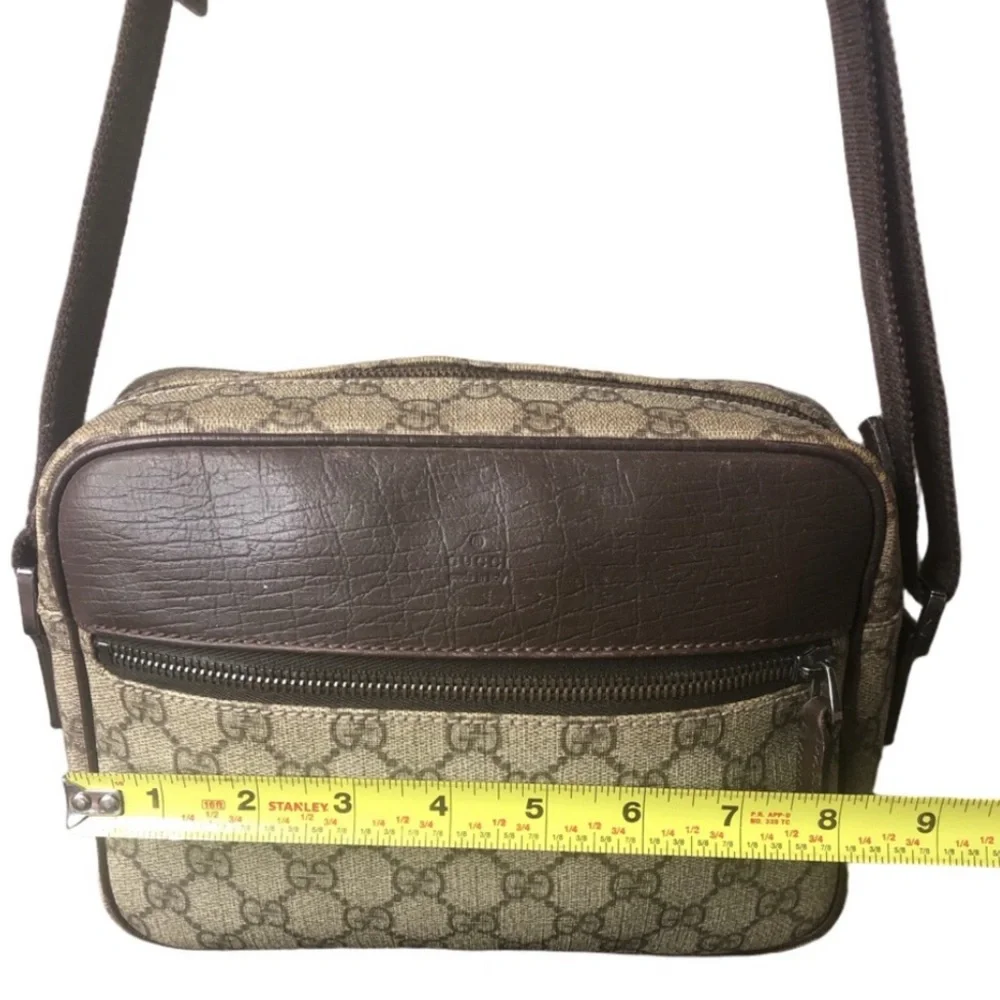 GUCCI GG Supreme Beige Monogram Canvas Messenger Bag with Brown Leather Trim